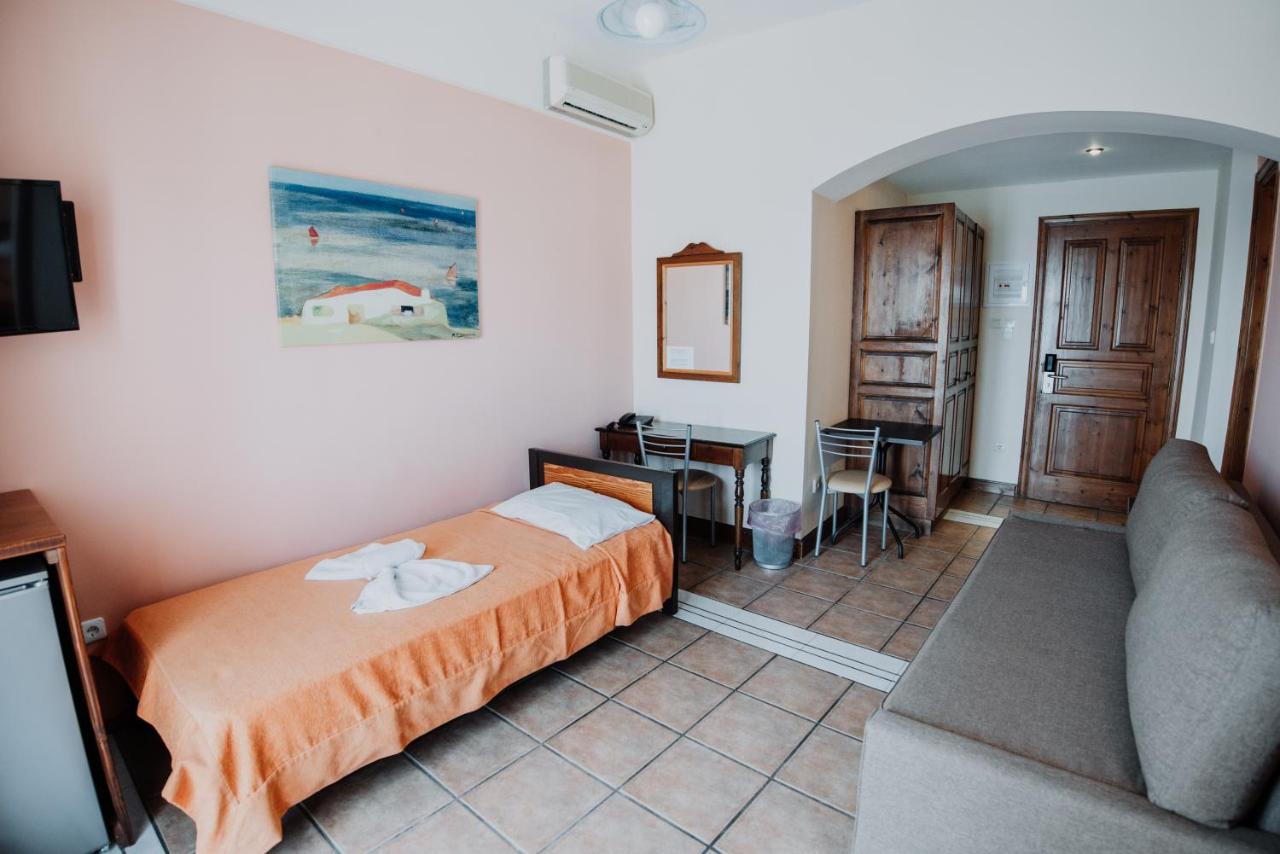 Hotel Golden View Poros Town Zewnętrze zdjęcie