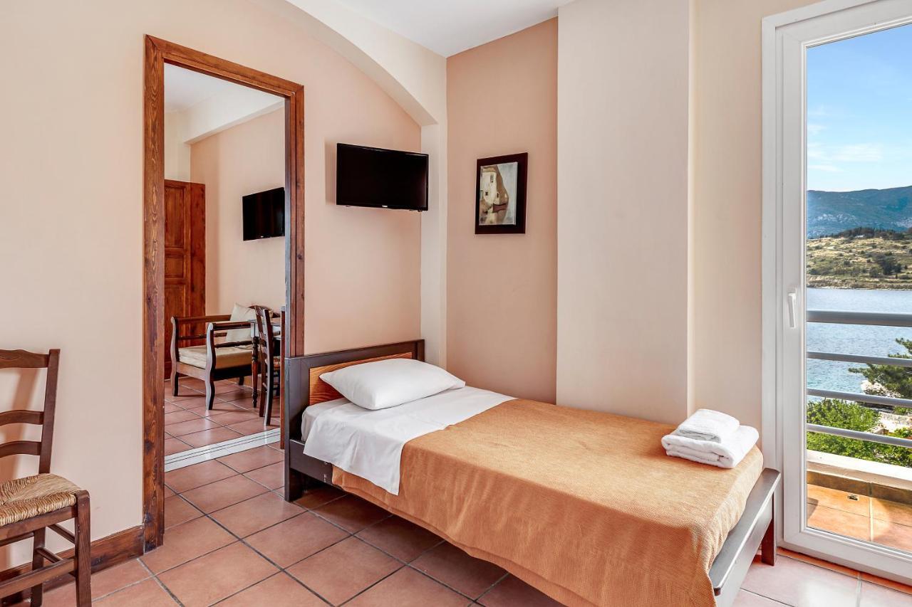 Hotel Golden View Poros Town Zewnętrze zdjęcie