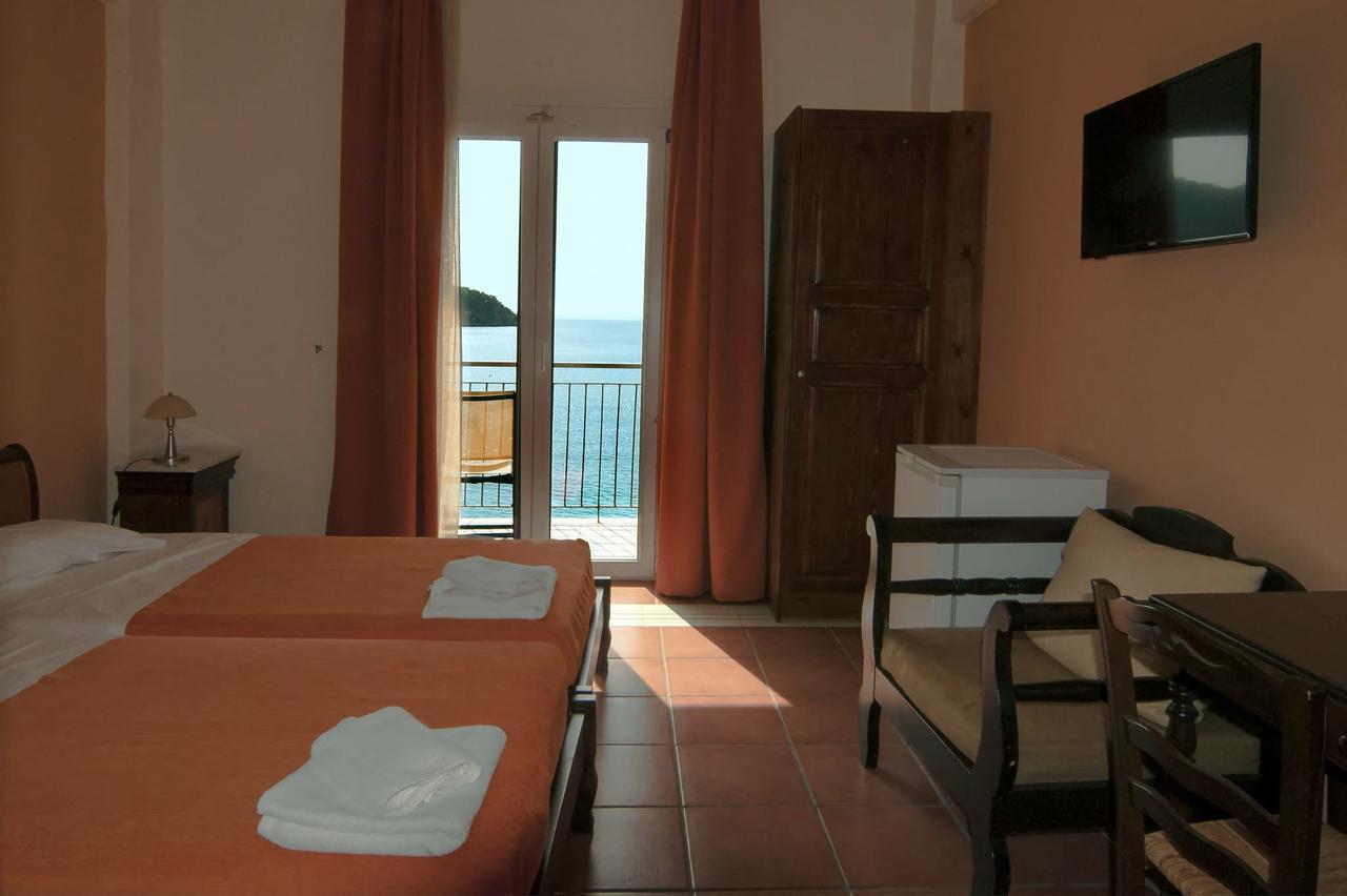 Hotel Golden View Poros Town Zewnętrze zdjęcie